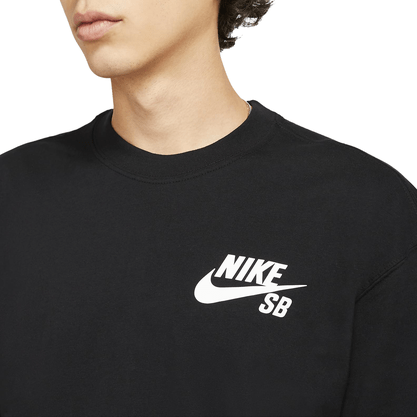 Camiseta Nike SB Manga Curta Logo Preta