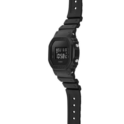 Relógio G-Shock Casio Digital Preto DW-5600UBB