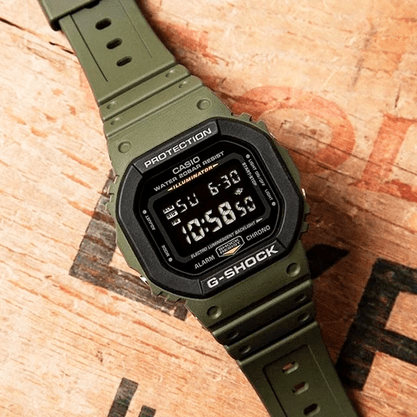 Relógio G-Shock Casio Digital Verde Militar DW-5610SU-3DR