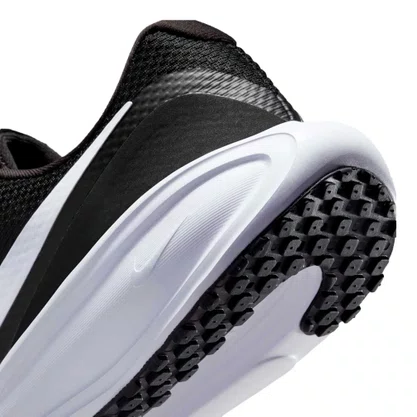Tênis Nike Revolution 8 Preto/ Branco