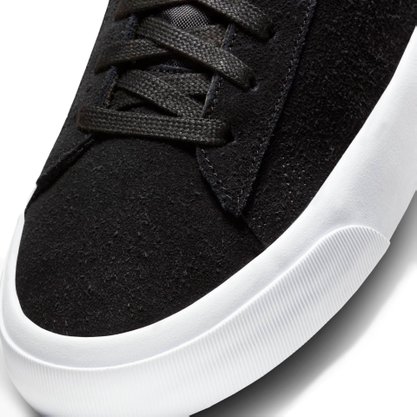 Tênis Nike SB Zoom Blazer Low Pro GT Preto/ Branco